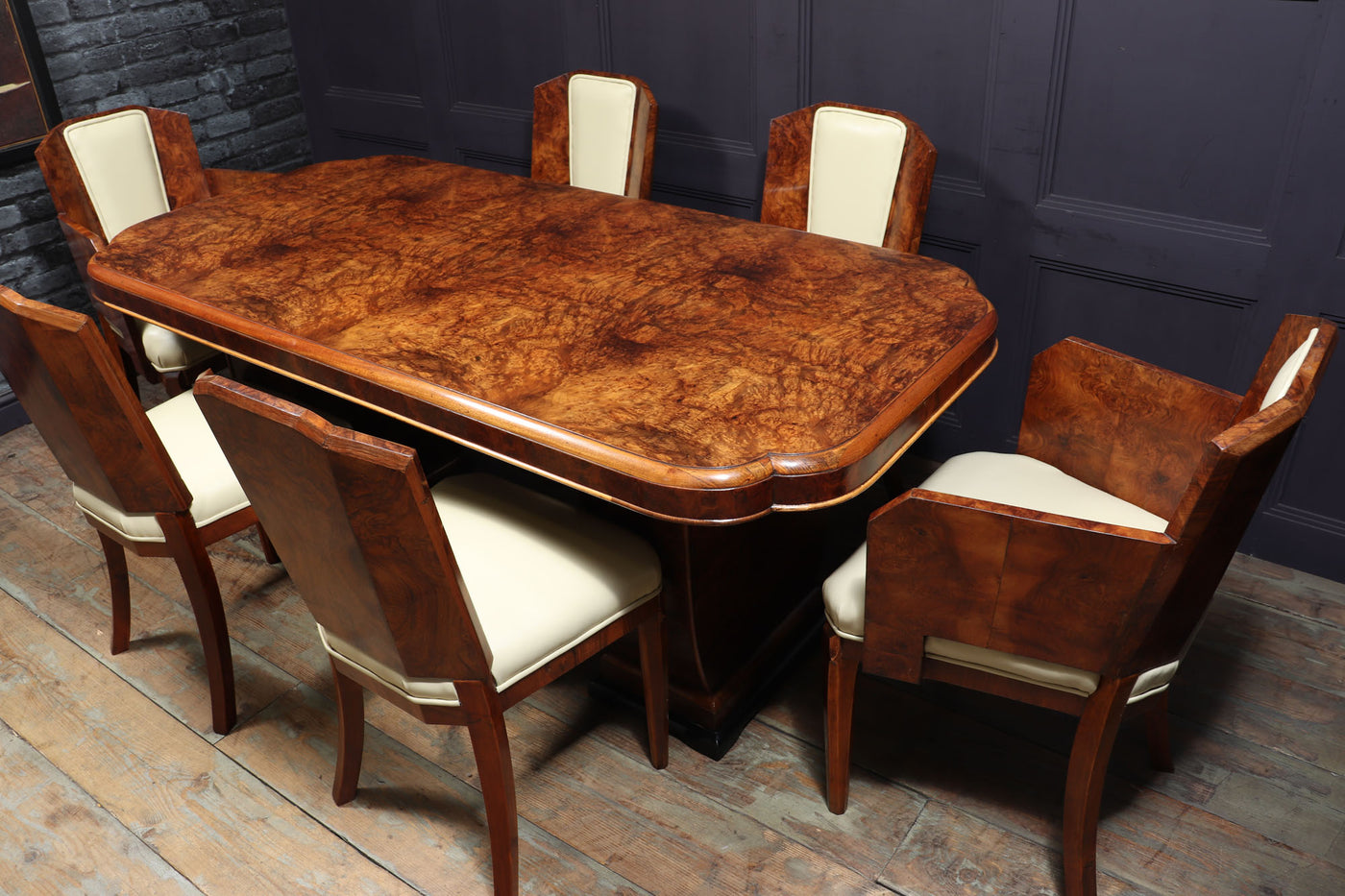 Art Deco Dining Table and Chairs by Hille