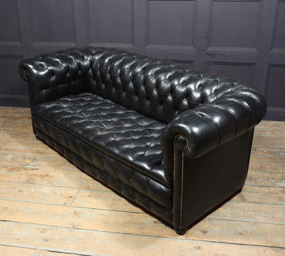 Vintage Black leather Chesterfield Sofa room