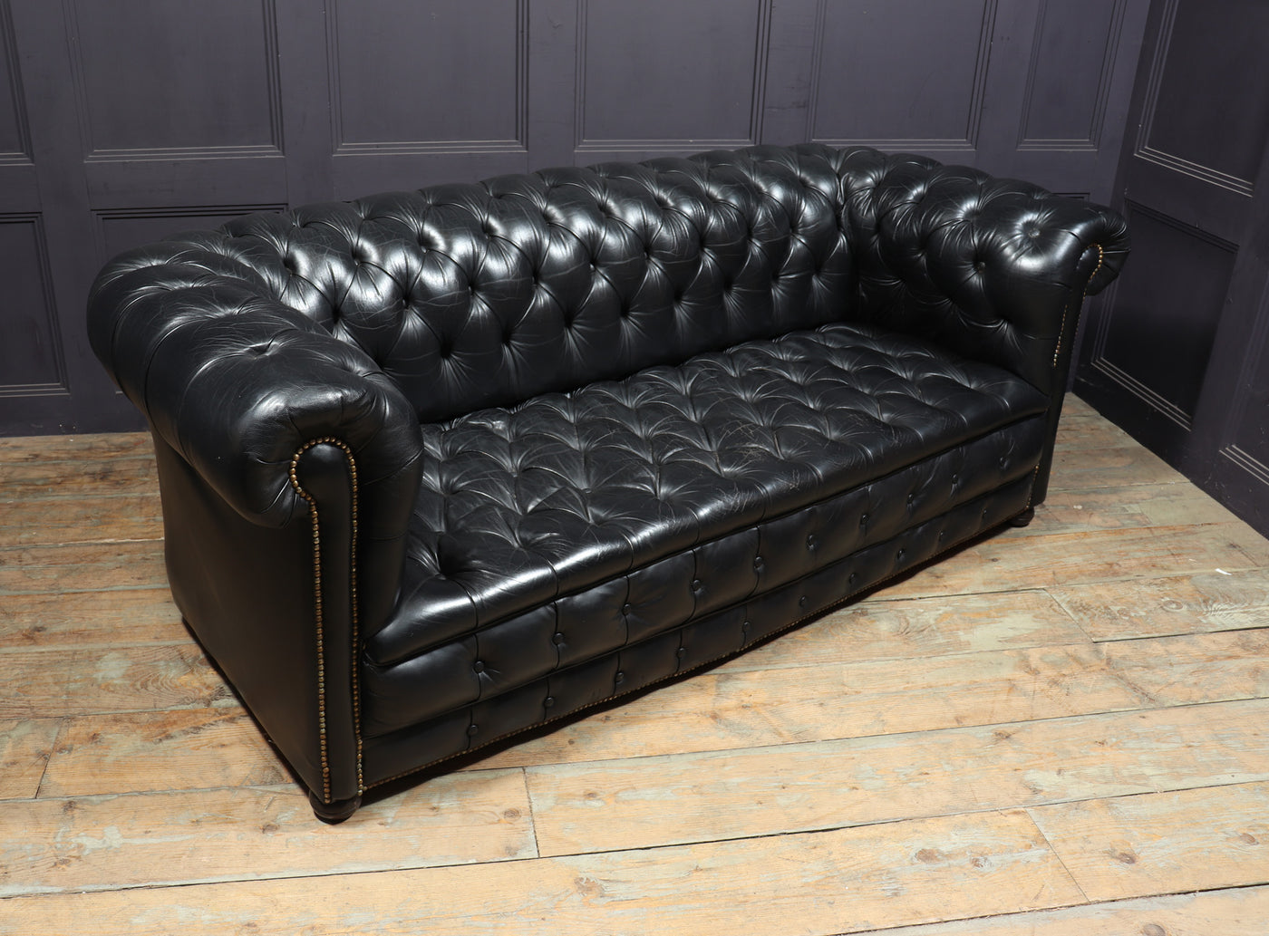 Vintage Black leather Chesterfield Sofa seat