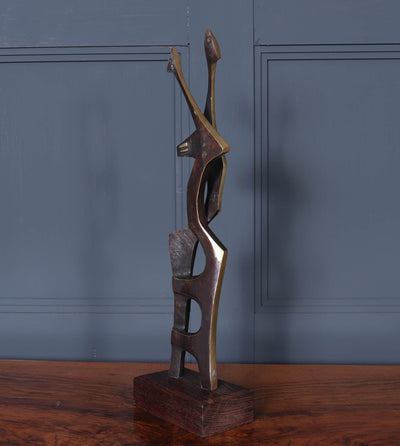 Modernist sculpture of the Dance