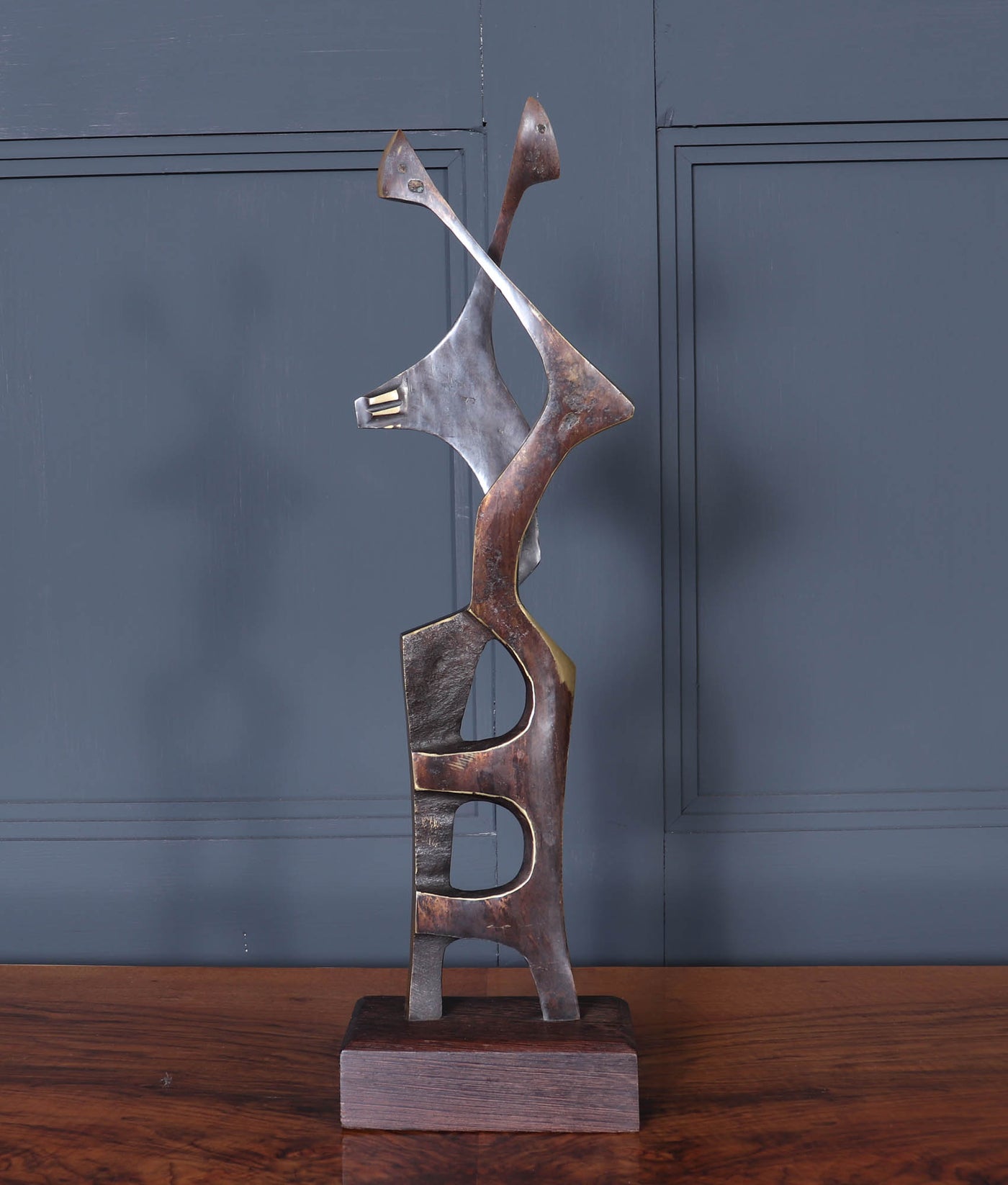 Modernist sculpture of the Dance