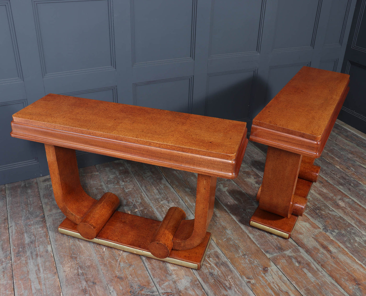 Pair of French Art Deco Console Tables in Amboyna c1925