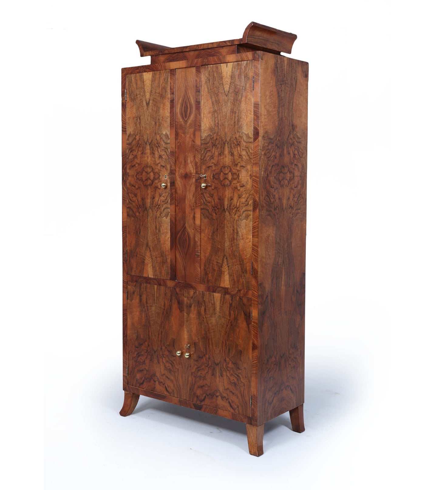 Italian Art Deco Cabinet in Walnut