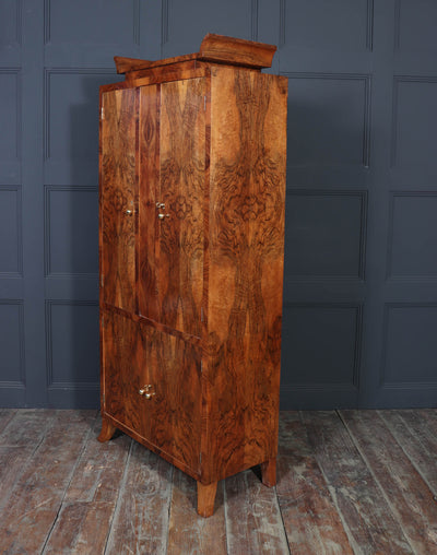 Italian Art Deco Cabinet in Walnut