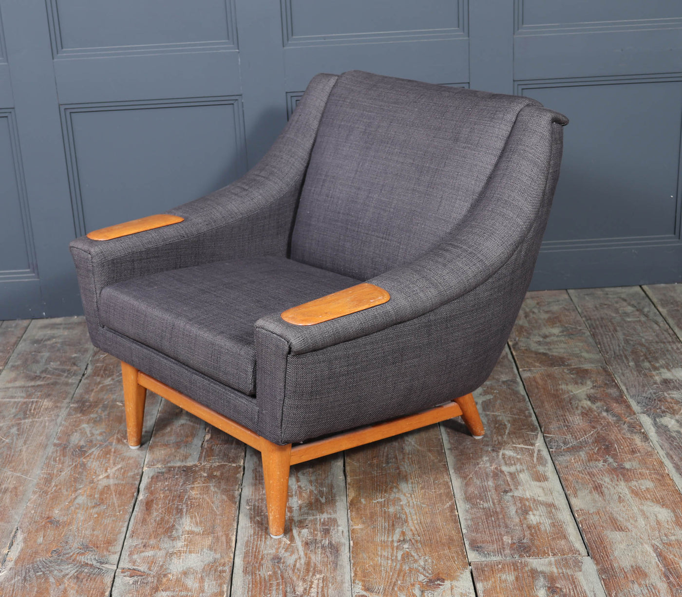 Mid-Century Modern Danish Armchair with oak Arm Rests, c. 1960s
