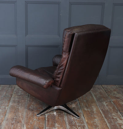 De Sede DS-31 Armchair and Footstool in Leather, Switzerland, c.1970s