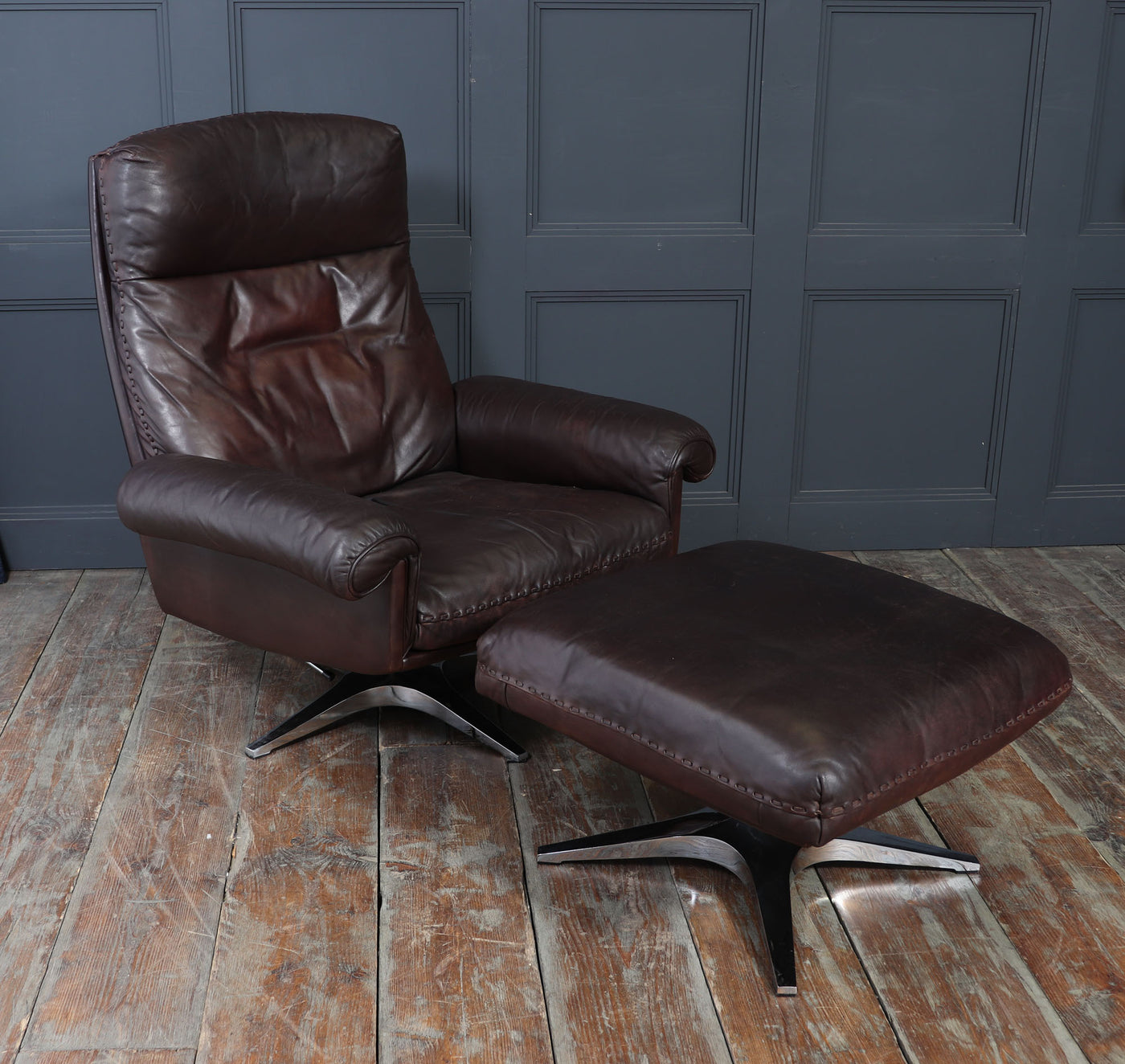 De Sede DS-31 Armchair and Footstool in Leather, Switzerland, c.1970s