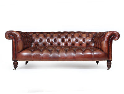 Antique Deep Buttoned Chesterfield Sofa in Hand-Dyed Chestnut brown Leather, c.1900