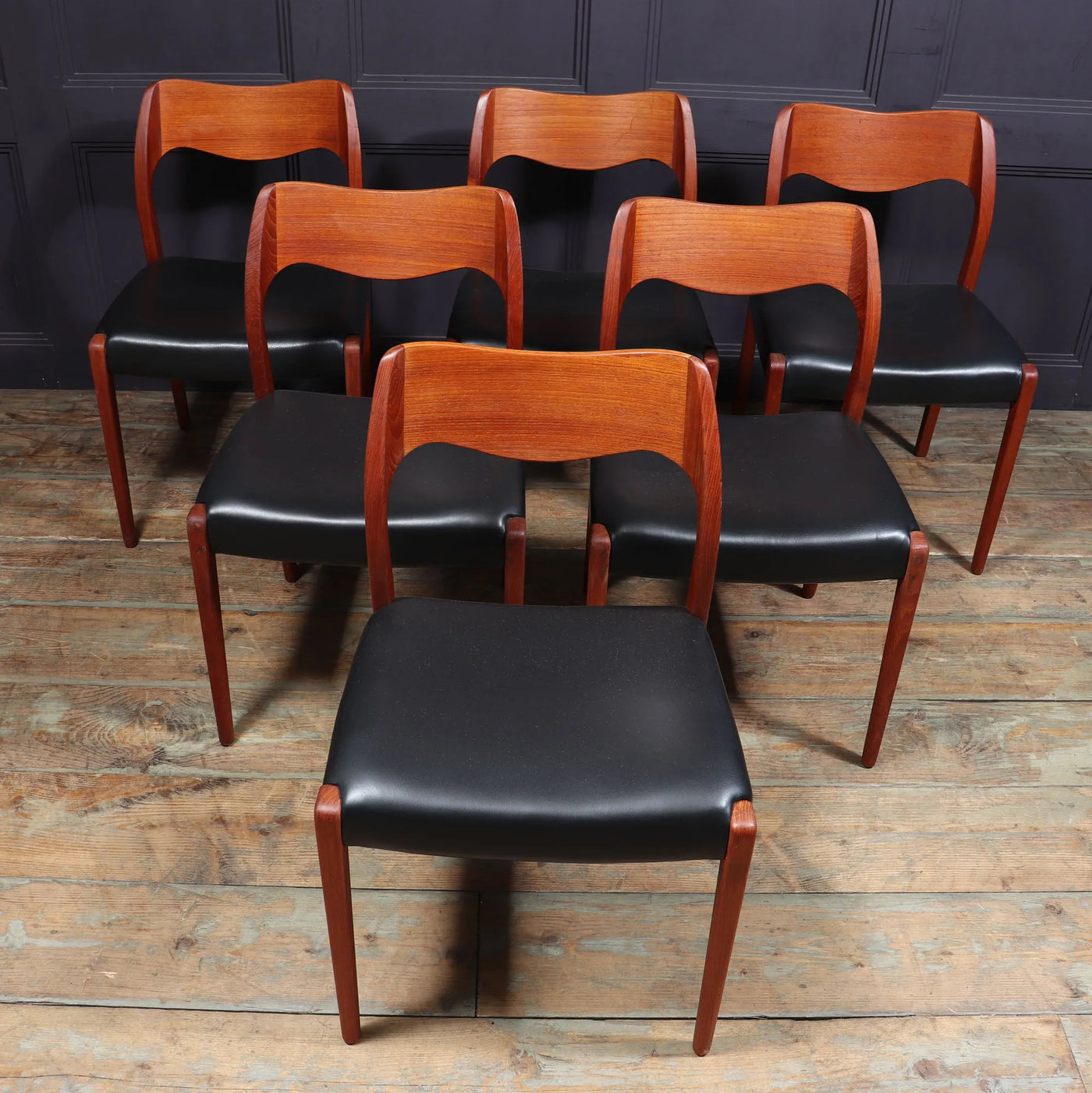 Set of Six Mid century Model 71 Dining Chairs by Neils Moller