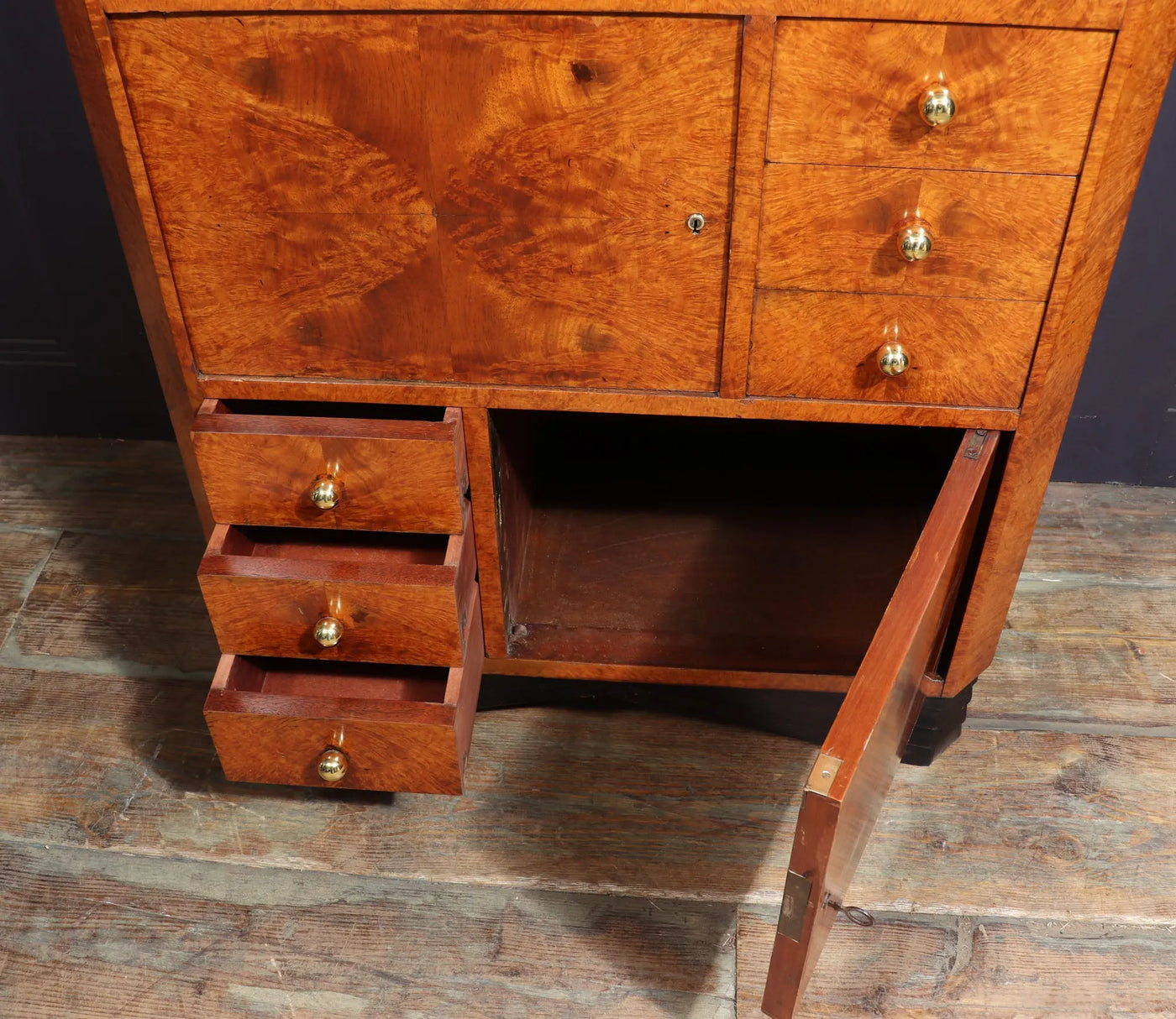 French Art Deco Cabinet in Amboyna