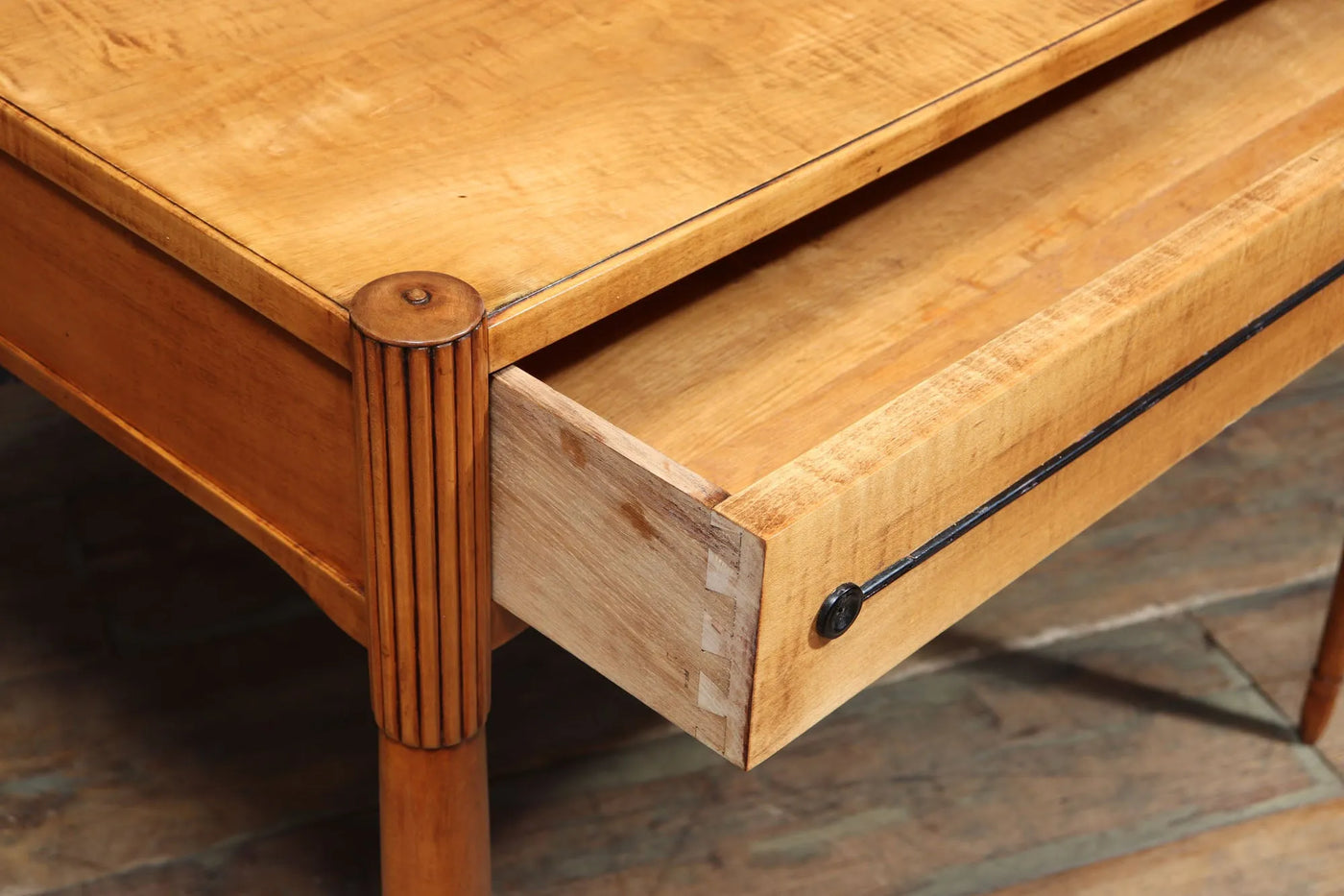 French Art Deco Writing Desk in Sycamore