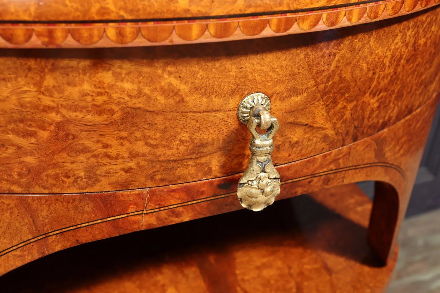 Pair of Art Nouveau Bedside Cabinets in Amboyna c1900