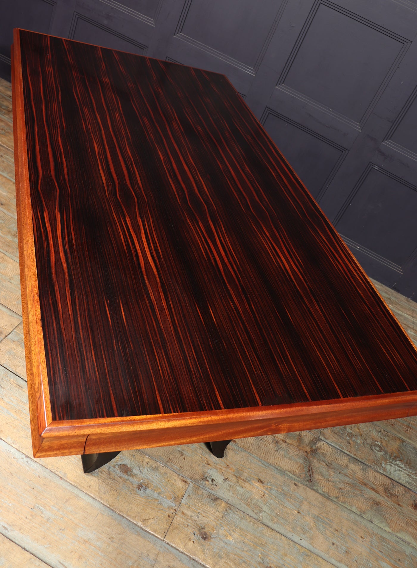 French Art Deco Dining Table in Macassar Ebony