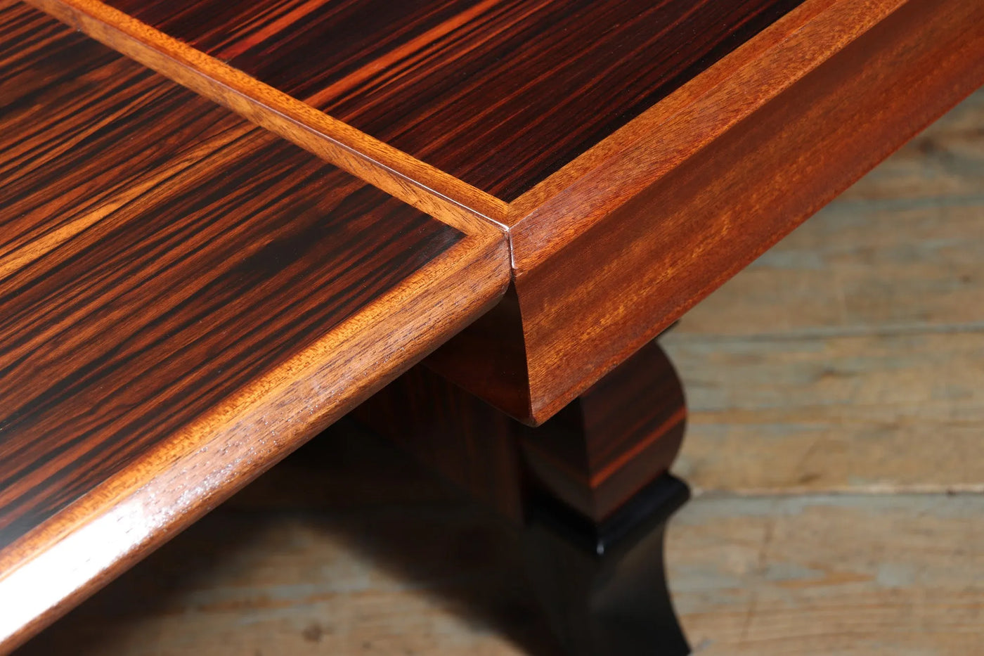 French Art Deco Dining Table in Macassar Ebony