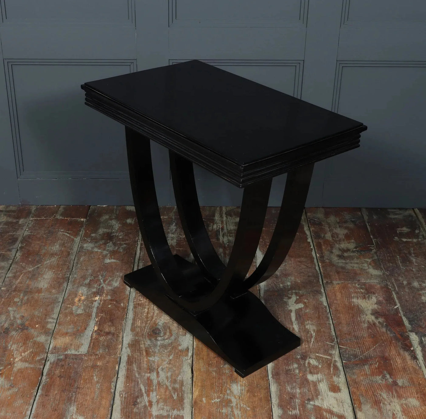 French Art Deco table in Ebonised Piano lacquer