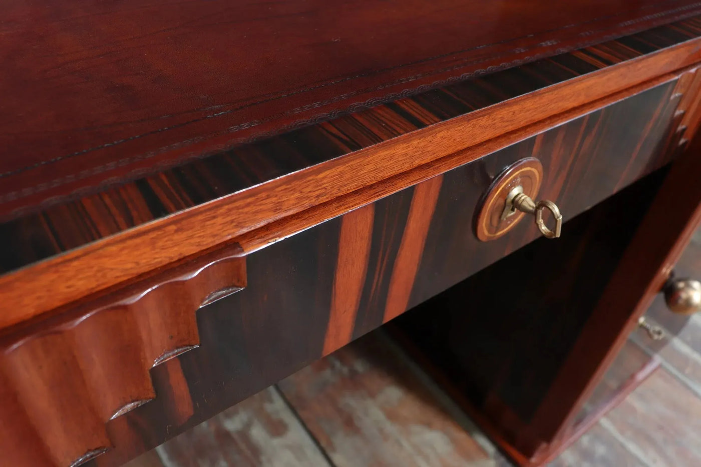 French Art Deco Desk in Macassar Ebony