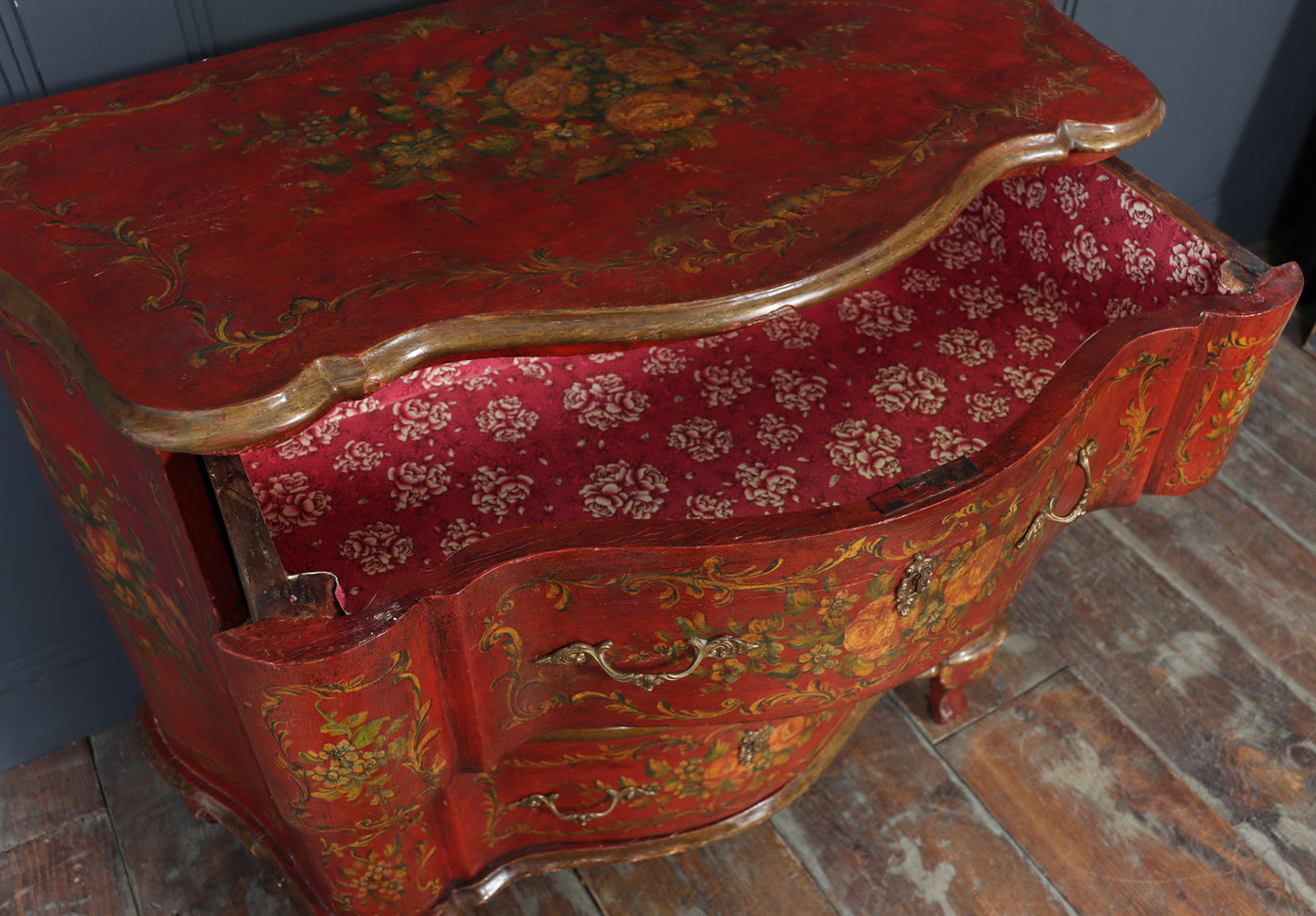 Italian Painted  'Lacca Povera'  Commode, 19th Century