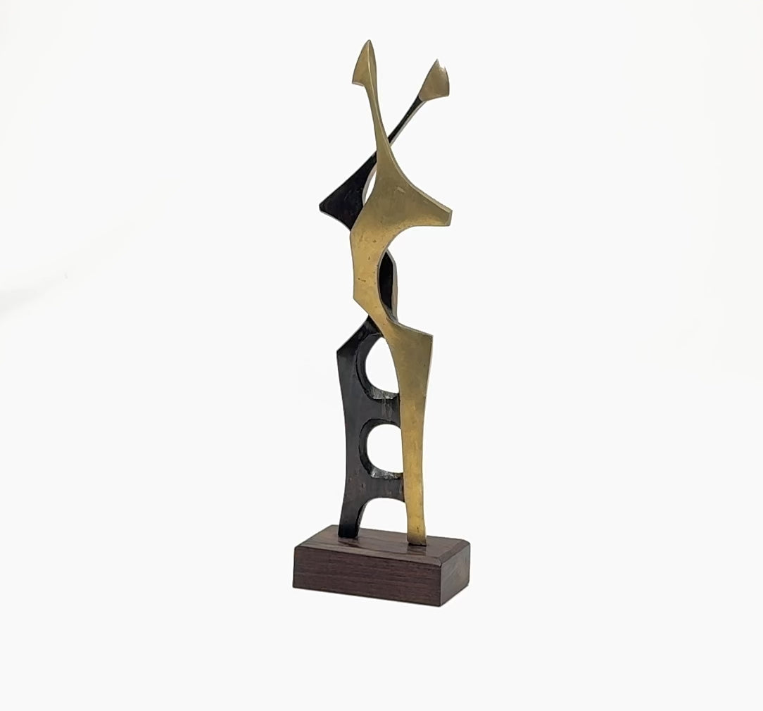 Modernist sculpture of the Dance