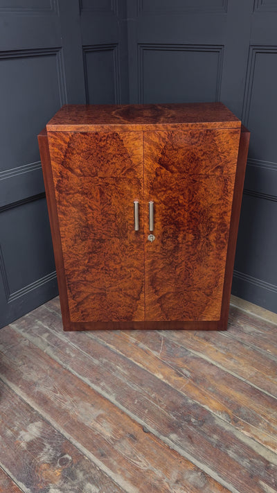 French Art Deco cabinet in Thuya