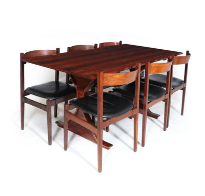 Mid century Italian dining  table and chairs by Gianfranco Frattini