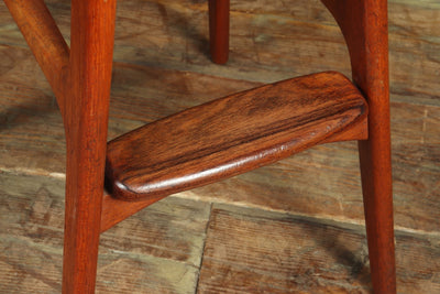 Teak stools OD61 By Eric Buck detail